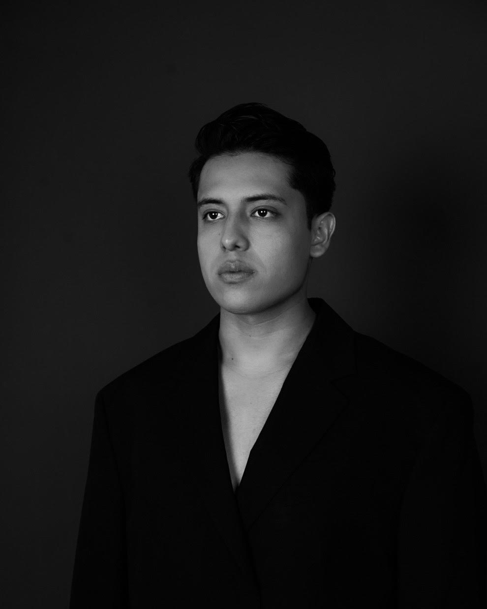 Exploring the Depths of Mauricio Rosadio: A Journey Through Heartache ...