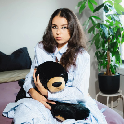 Lexa Gates Is Building Her Own World, One Honest Line at a Time