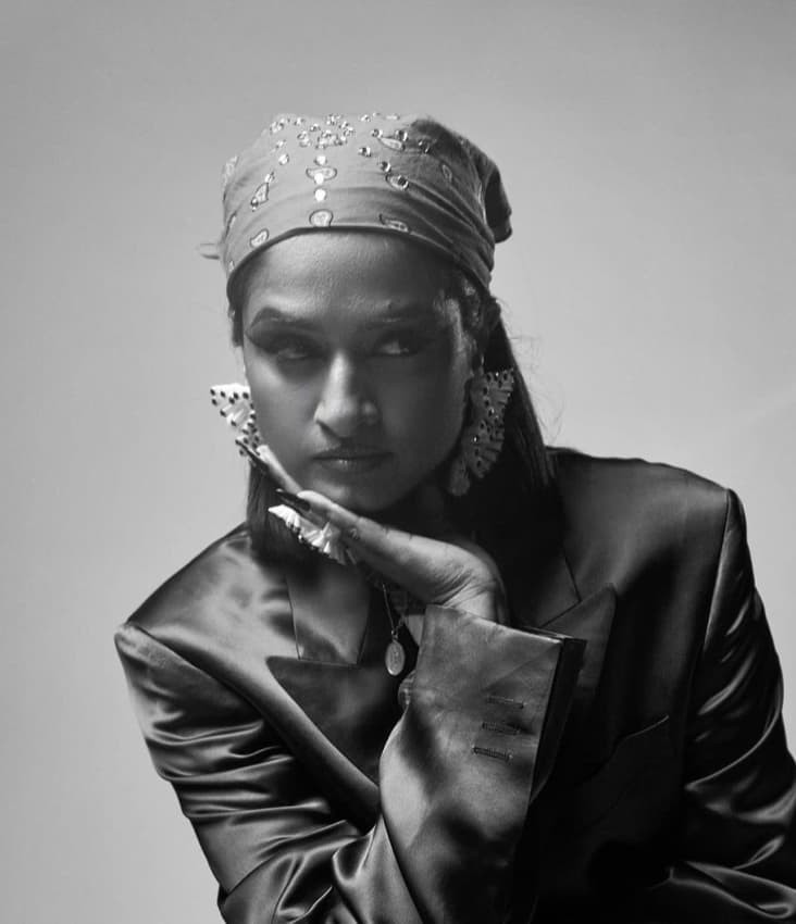 Experience the unique blend of American R&B and Sri Lankan influences with rising artist Priya Ragu