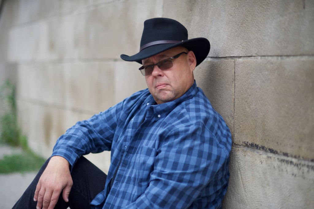 Lorne Riley: From Rock Frontman to Country Music's Rising Star