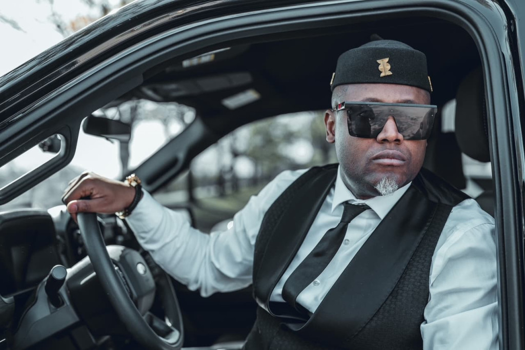 The Journey of a Thousand Notes: Abel Maxwell's Global Sound