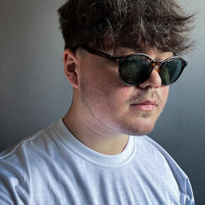 6am: Crafting Melodies at Dawn in Hungary