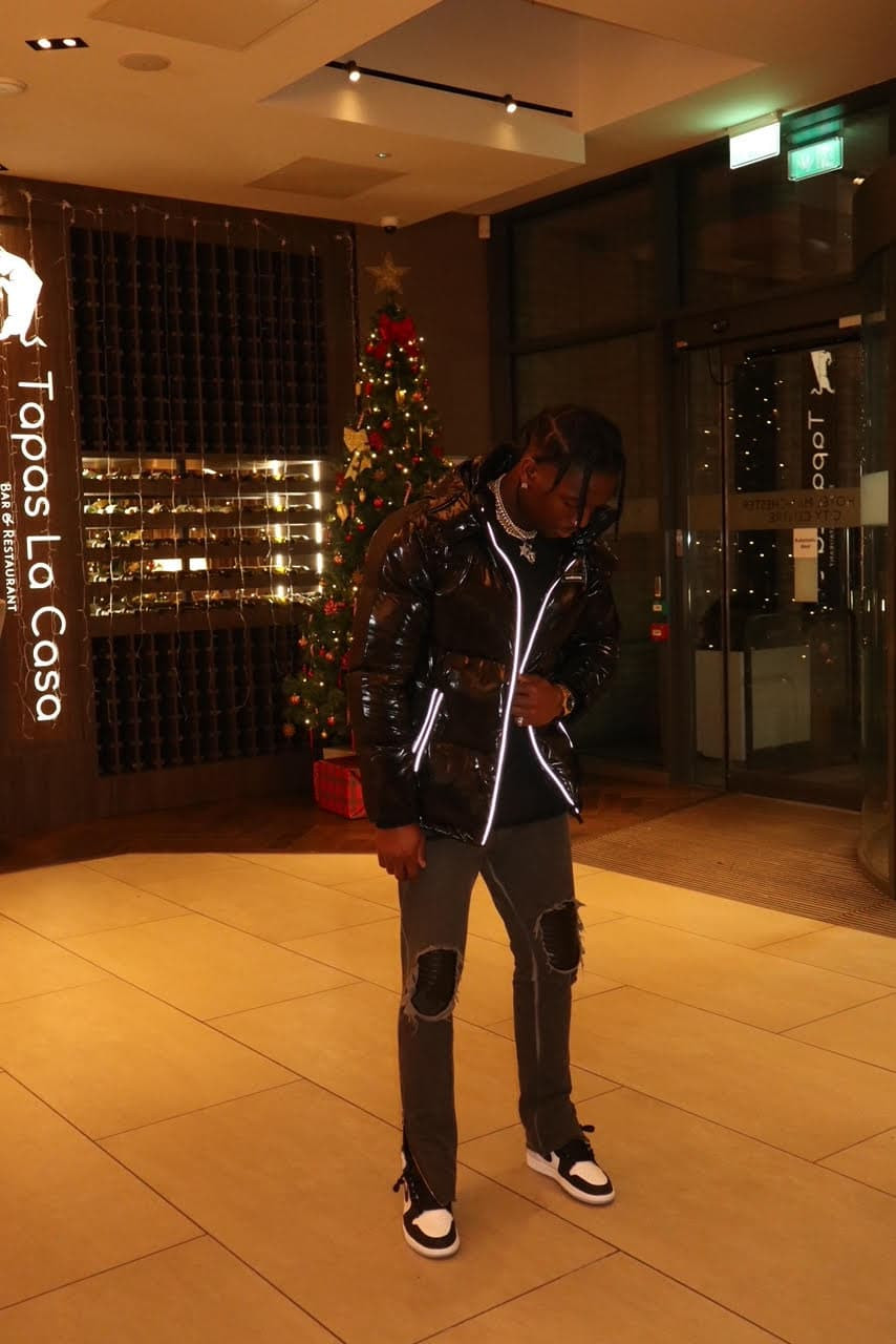 Exploring the Musical Journey of Covachie: A Blend of Cultures and Sounds